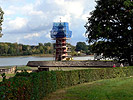 Am Moritzburger Großteich steht der von Kirchner gezeichnete Leuchtturm.